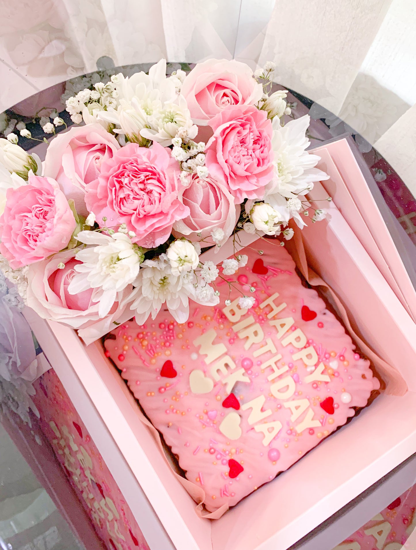 Flowers Box with Chocolate brownie