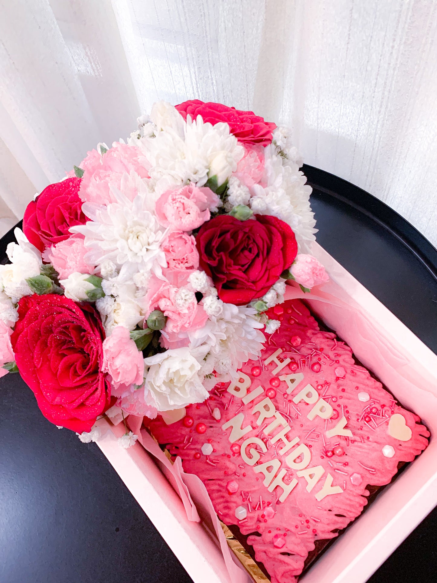 Flowers Box with Chocolate brownie