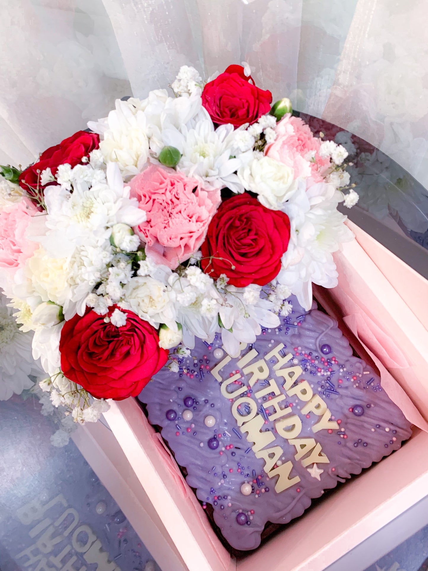 Flowers Box with Chocolate brownie